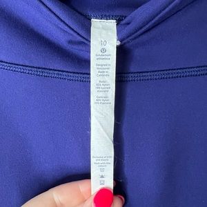 Never worn lululemon leggings